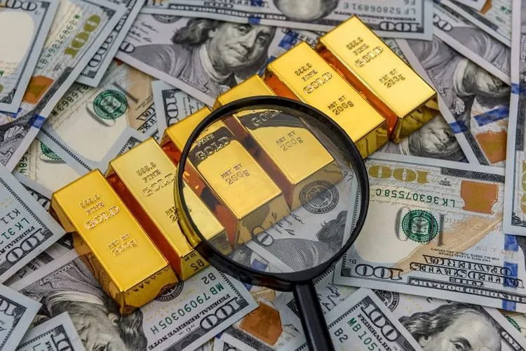 Gold Price is still lingering around the 1,800 Dollar mark