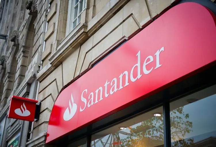 Santander increases profit