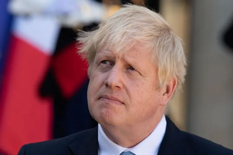 Boris Johnson wants to step down as Prime Minister as the government collapses