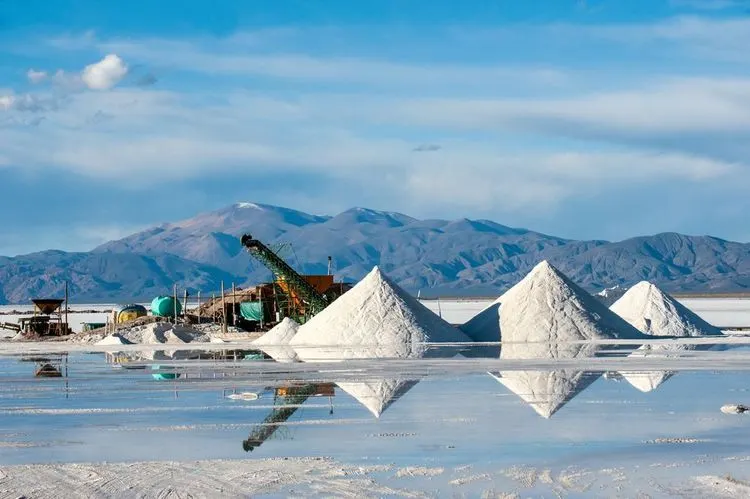 Orocobre and Galaxy merge into a new mining company