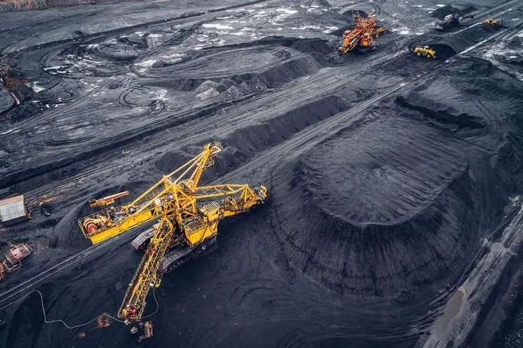 Plans for new British coal mine on hold