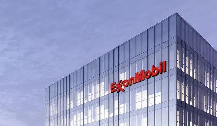 Exxon bids on oil blocks in Brazil
