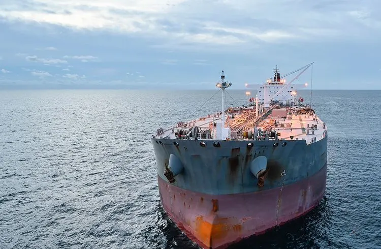 Kurds halt oil exports: $6 billion owed to traders