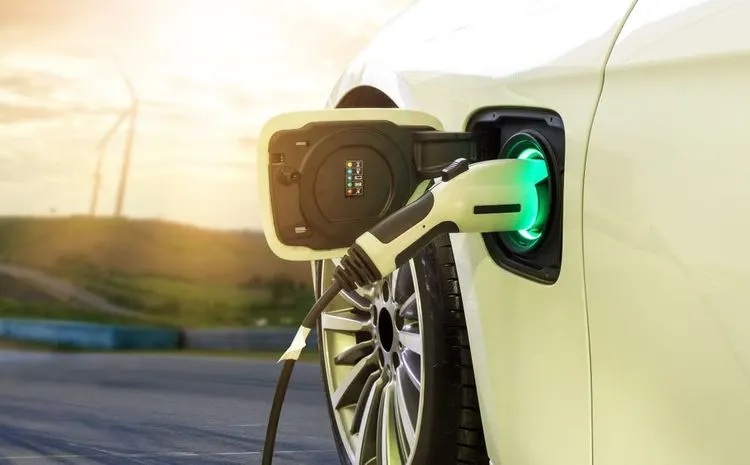 Electric vehicles could cut global refining capacity needs in half by 2050