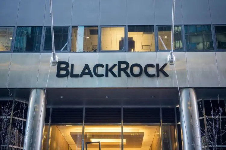 Commonwealth Bank of Australia will continue to fund fossil fuels