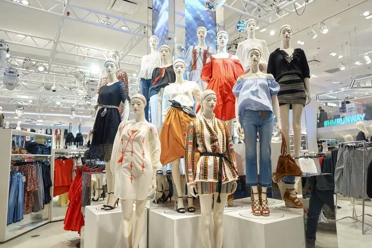 Large Fashion Companies will not meet their sustainability goals