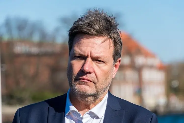 Does Habeck still represent German interests?