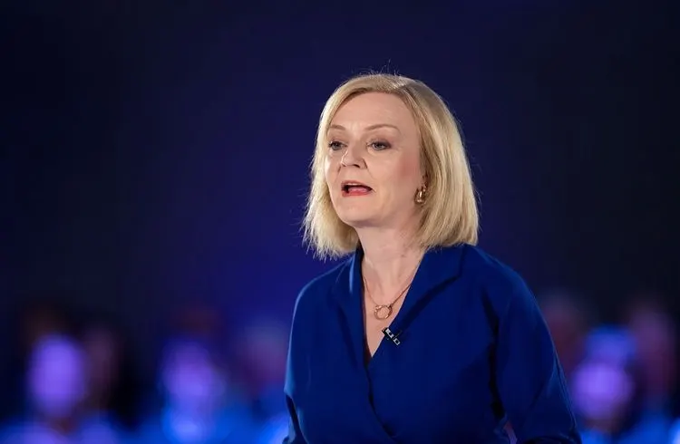 Liz Truss resigns - battle for succession begins