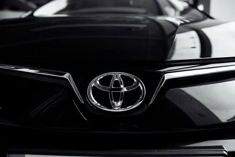 Toyota´s sales much higher than those of their competitors