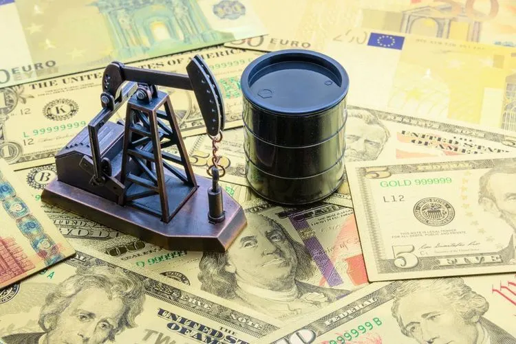 Oil prices down almost 5%