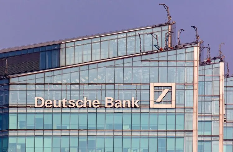 Deutsche Bank and Commerzbank shares crash